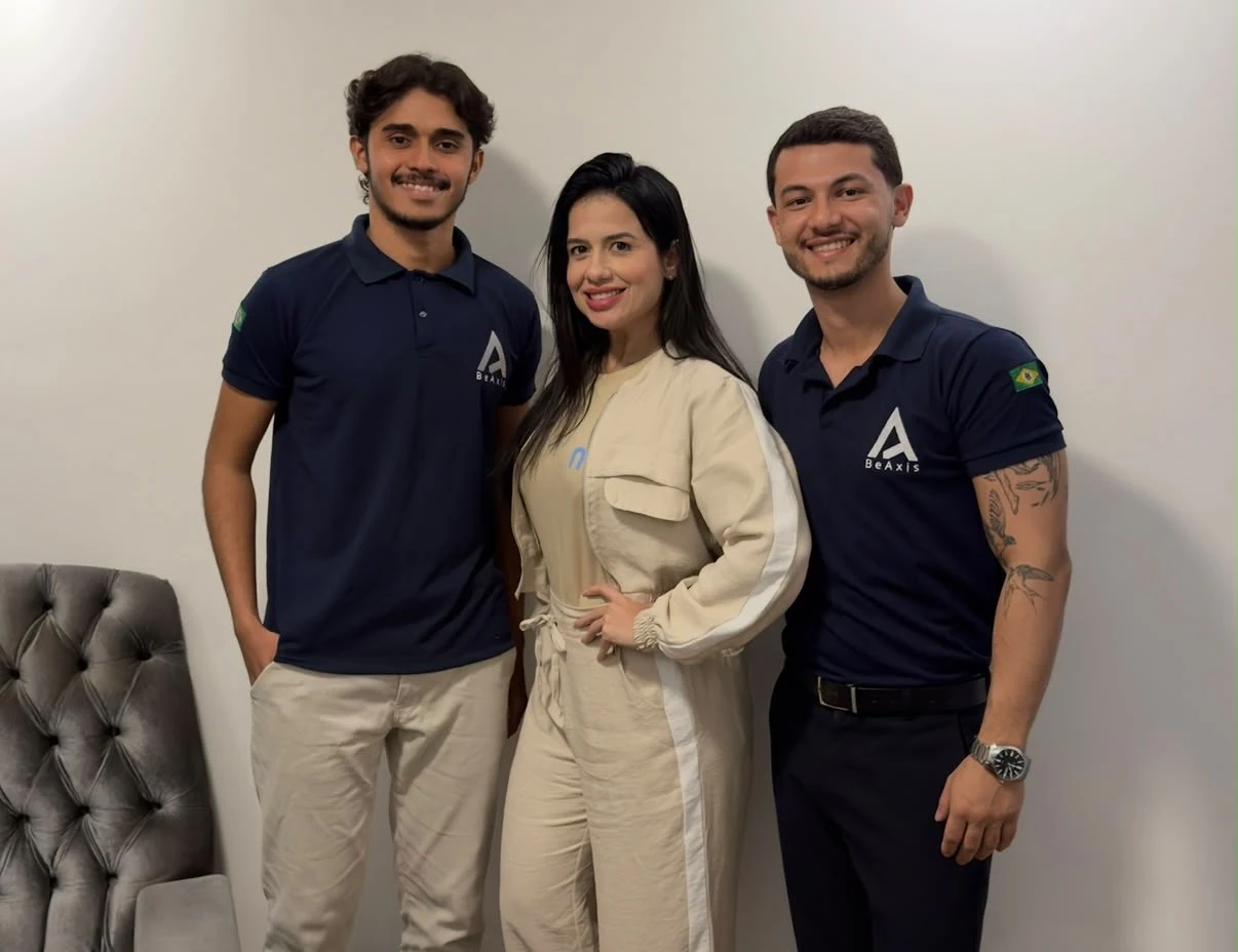Time BeAxis com cliente